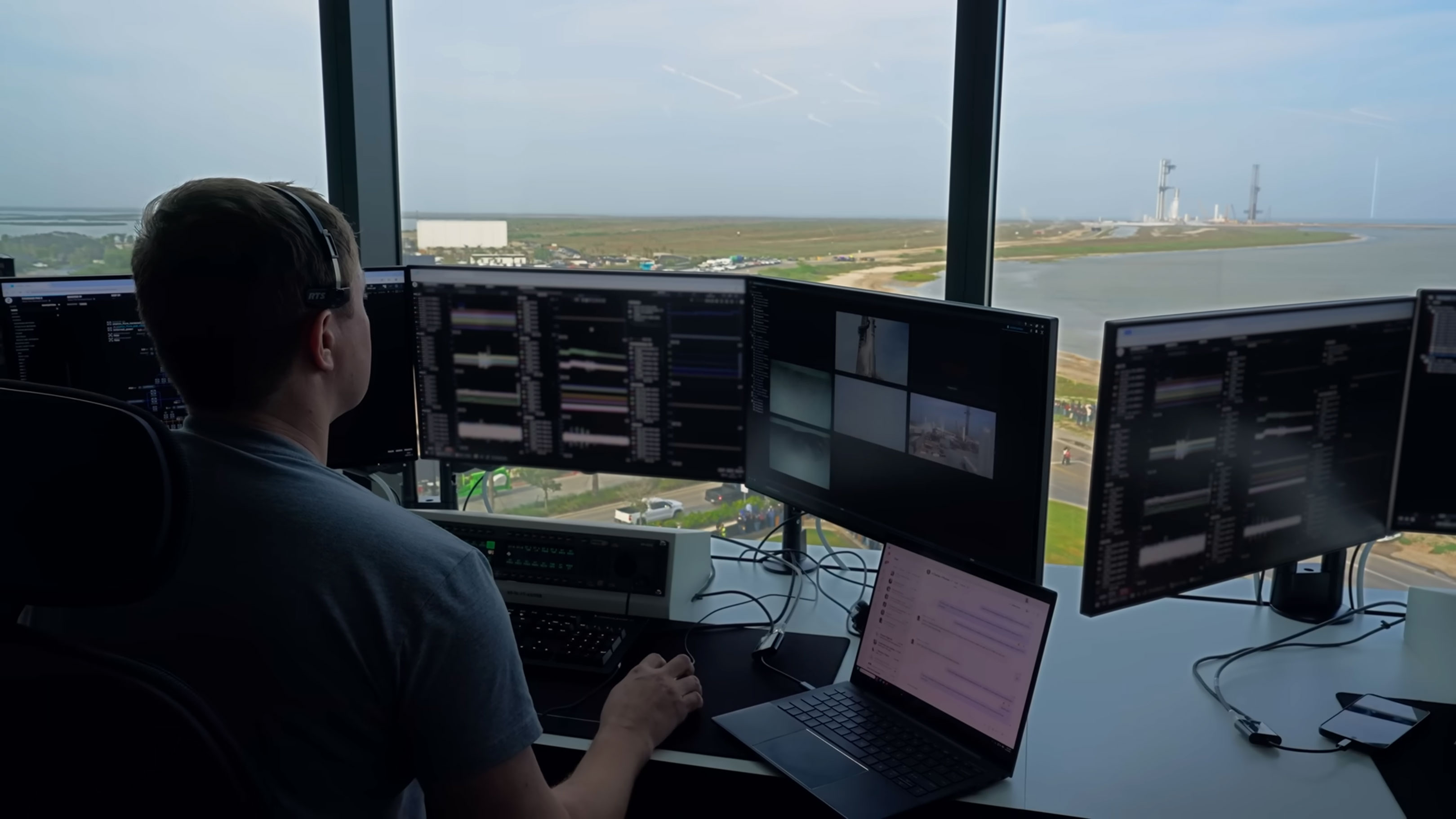 SpaceX - Starship Ops Displays UI/UX